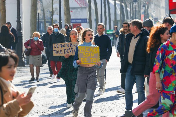 Comment la technologie façonne-t-elle l'actualité moderne ?