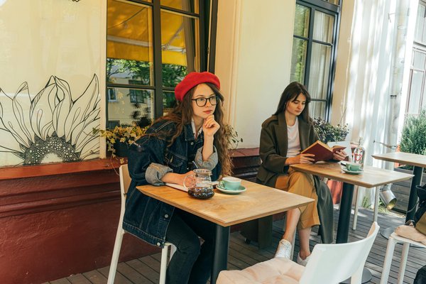 La Renaissance Captivante de la Poésie Française Moderne